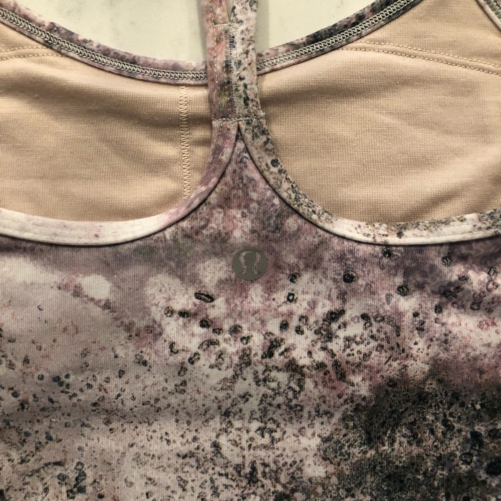 Lululemon yoga top size 4